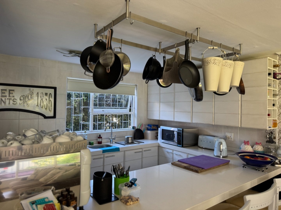 To Let 4 Bedroom Property for Rent in Bowtie Western Cape